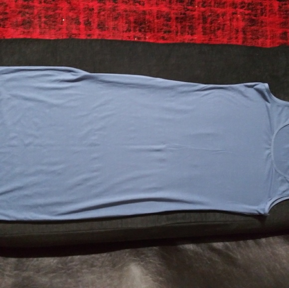 Dresses - Picture 7 of 8